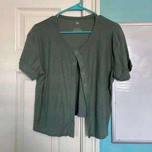 light green snap button-up tee, size large
